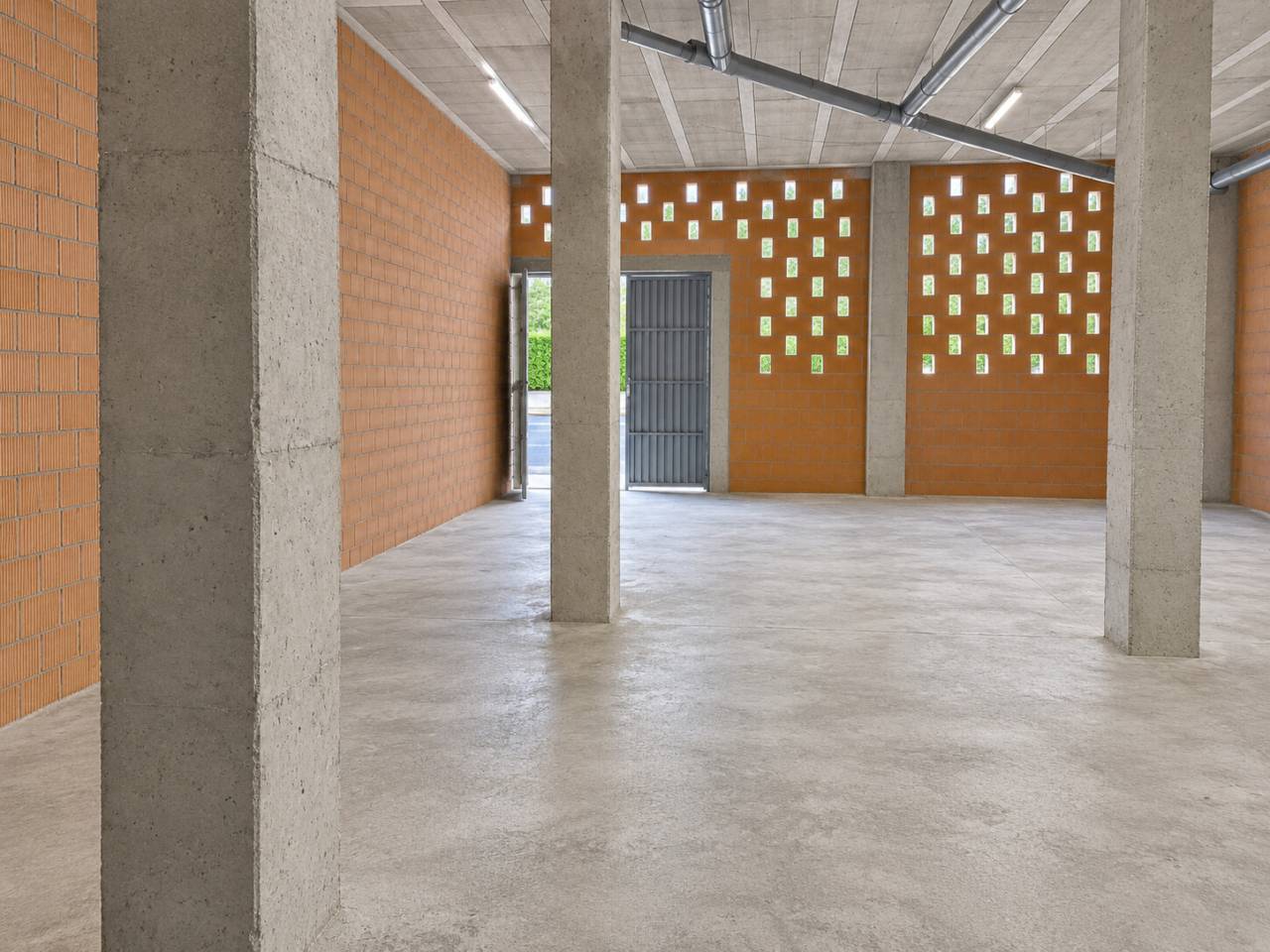 locales-comerciales en oliva · nucli-urba €