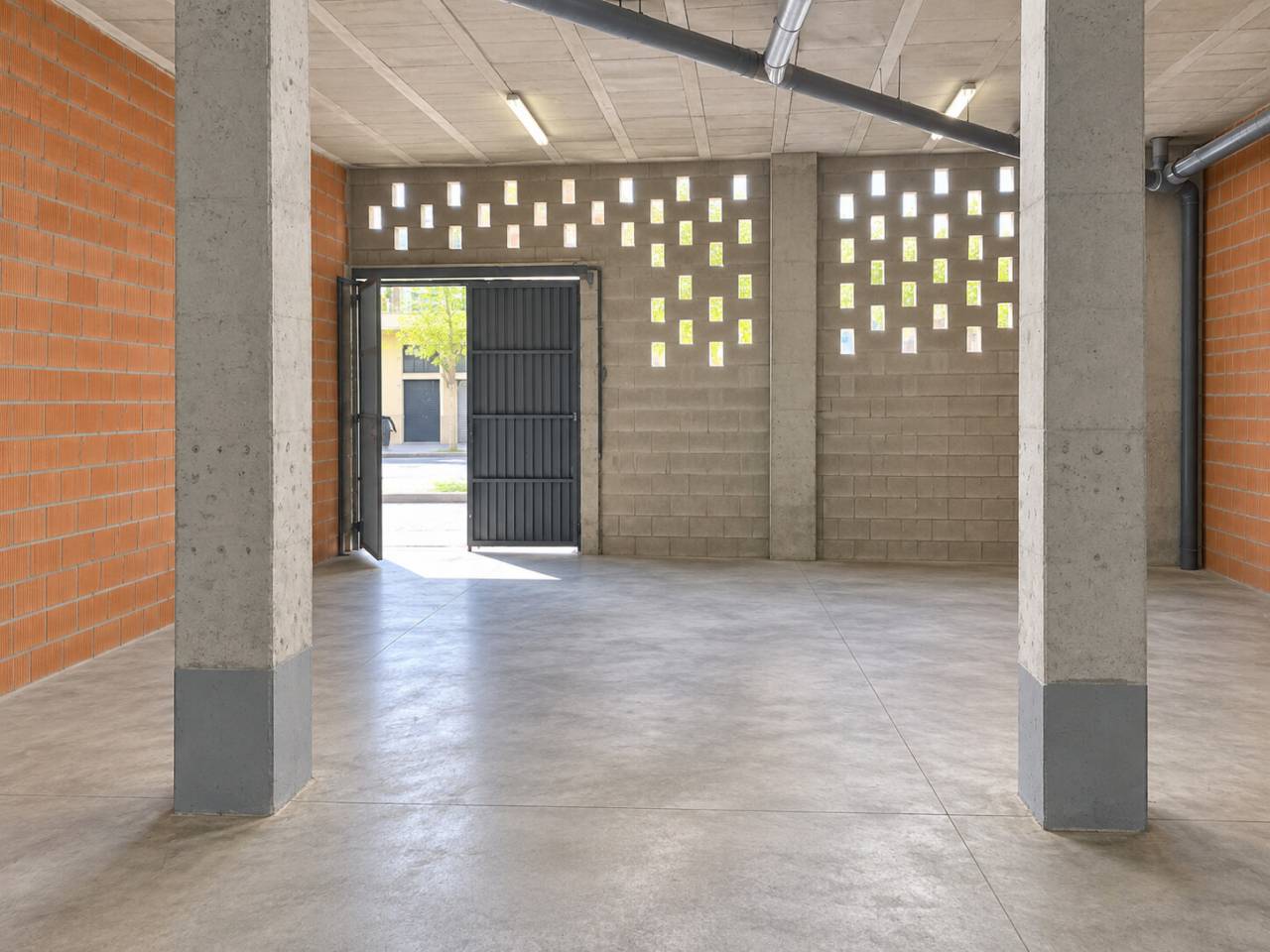locales-comerciales en oliva · nucli-urba €