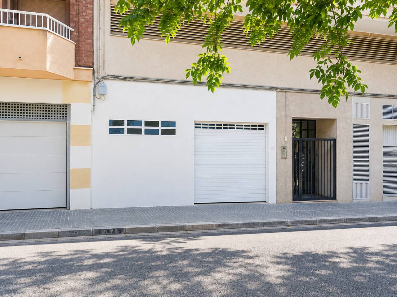 locales-comerciales en oliva · nucli-urba €