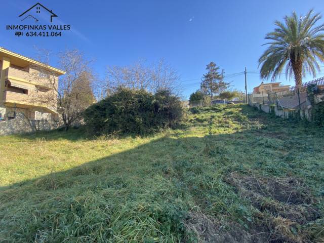 Terreno edificable esquinero Sant Moritz en Lliçà de Vall