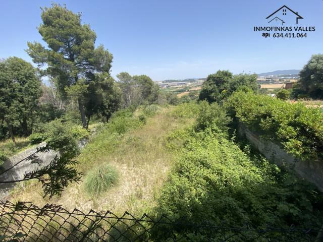 Terreno edificable con vistas y agua — Lliçà de Vall