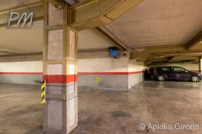 Plazas de garaje en venta en Zona Centro Girona de 2ª mano - 6801