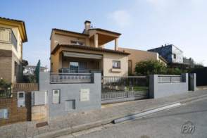 Casa unifamiliar en venta enVilablareix de 2ª mano - 7466