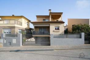 Casa unifamiliar en venta enVilablareix de 2ª mano - 7466