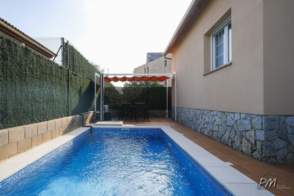 Casa unifamiliar en venta enVilablareix de 2ª mano - 7466