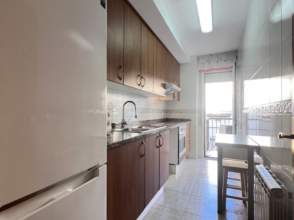 Piso en alquiler en zona Hipercor de 2ª mano - 7611