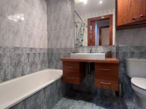 Piso en alquiler en zona Hipercor de 2ª mano - 7611