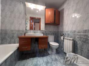 Piso en alquiler en zona Hipercor de 2ª mano - 7611