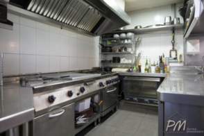 LOCAL RESTAURANTE CON TRASPASO GIRONA-BARRI VELL de 2ª mano - 7876