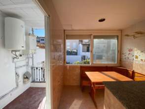En venta Edificio compuesto de 2 viviendas y almacén de 2ª mano - 7991