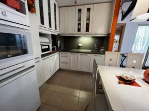 Piso en venta en la Escala de 2ª mano - 7981