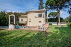 Casa unifamiliar en venta - Vilobí d'Onyar de 2ª mano - 9001