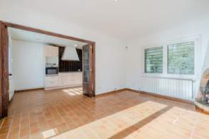 Casa unifamiliar en venta - Vilobí d'Onyar de 2ª mano - 9001