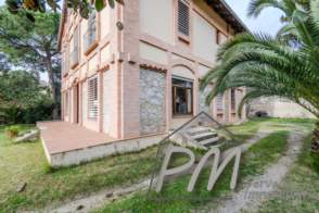 Casa en venta Modernista en el corazón de Cassa de la Selva de 2ª mano - 9106