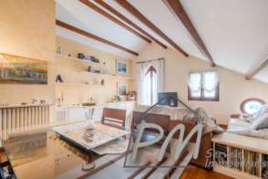 Casa en venta Modernista en el corazón de Cassa de la Selva de 2ª mano - 9106