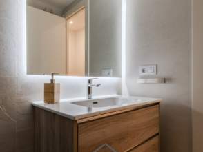 Piso en venta Zona Barri Vell- Hospital Trueta de 2ª mano - 9151