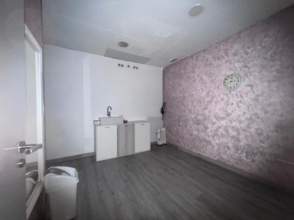 Alquiler de local comercial en Girona Capital de 2ª mano - 9216