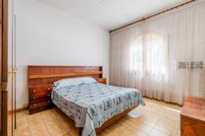 Venta de chalet unifamiliar en Salt de 2ª mano - 9316