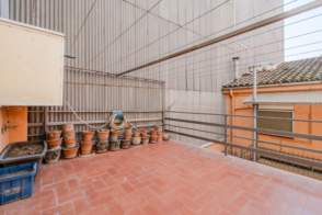 Venta de chalet unifamiliar en Salt de 2ª mano - 9316