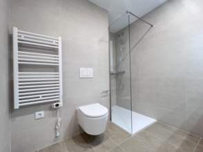 Alquiler de piso Contrato Temporal- VIVIENDA NO HABITUAL en Girona Capital de 2ª mano - 9326