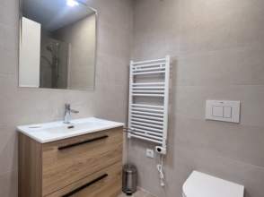 Alquiler de piso Contrato Temporal- VIVIENDA NO HABITUAL en Girona Capital de 2ª mano - 9326