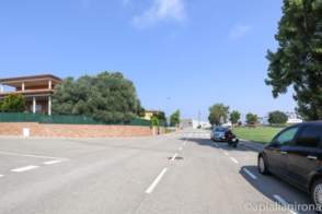 Venda de terreny a Riudellots de la Selva de nova construcció - 9392