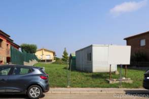 Venda de terreny a Riudellots de la Selva de nova construcció - 9392