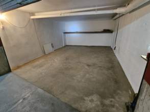 APARCAMENT TANCAT PER A 2 COTXES ZONA MIGDIA-QUIMICS de 2ª mà - 9472