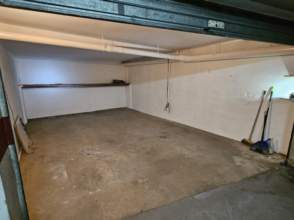 APARCAMENT TANCAT PER A 2 COTXES ZONA MIGDIA-QUIMICS de 2ª mà - 9472