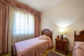 Venta de una villa en Cornellà del Terri de 2ª mano - 9531