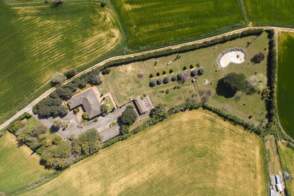 Venta de una villa en Cornellà del Terri de 2ª mano - 9531