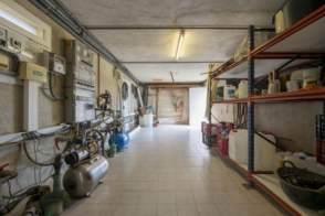 Venta de una villa en Cornellà del Terri de 2ª mano - 9531