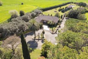 Venta de una villa en Cornellà del Terri de 2ª mano - 9531