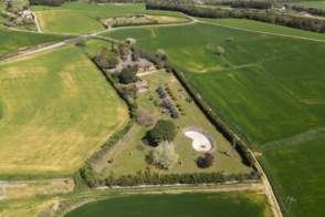 Venta de una villa en Cornellà del Terri de 2ª mano - 9531