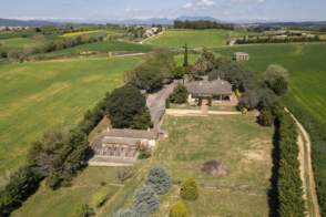 Venta de una villa en Cornellà del Terri de 2ª mano - 9531