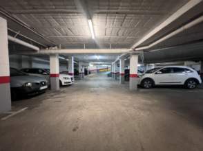 PLAZA DE PARQUING EN ALQUILER PARA VEHICULO MEDIANO O DOS MOTOS de 2ª mano - 9516