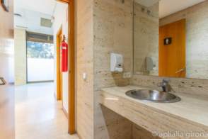 Venta de local comercial en Girona Capital de 2ª mano - 9556