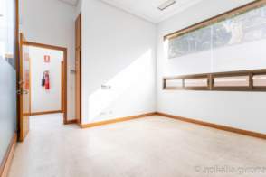 Venta de local comercial en Girona Capital de 2ª mano - 9556