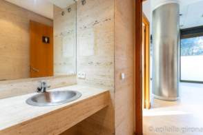 Venta de local comercial en Girona Capital de 2ª mano - 9556