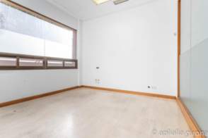 Venta de local comercial en Girona Capital de 2ª mano - 9556