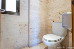 Venta de local comercial en Girona Capital de 2ª mano - 9556