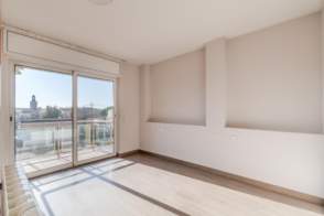 Venta de piso en Riudellots de la Selva de 2ª mano - 9596