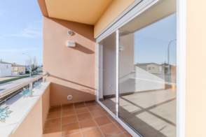 Venta de piso en Riudellots de la Selva de 2ª mano - 9596