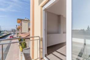 Venta de piso en Riudellots de la Selva de 2ª mano - 9596