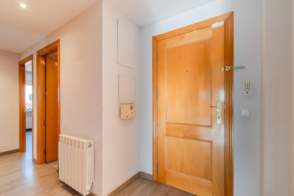 Venta de piso en Riudellots de la Selva de 2ª mano - 9596