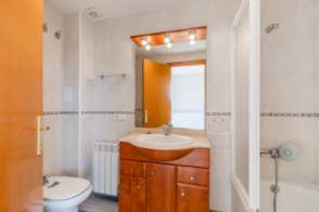 Venta de piso en Riudellots de la Selva de 2ª mano - 9596