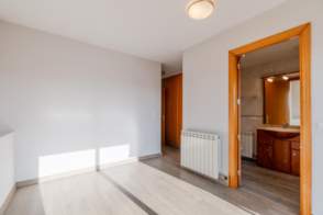 Venta de piso en Riudellots de la Selva de 2ª mano - 9596