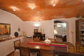 Venta de una encantadora villa campestre en Bellcaire d'Empordà de 2ª mano - 9601