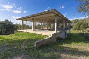 Venta Parcela con estructura en el Golf de Sant Julià de Ramis
