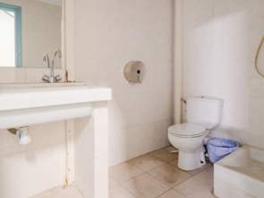 Alquiler de local en zona Sant Narcís de 2ª mano - 9621